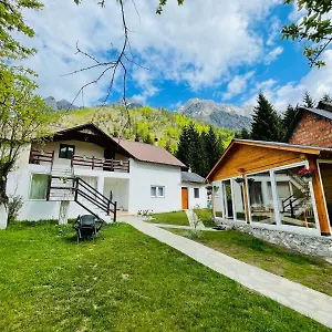  Bed and breakfast Bujtina Arlindi